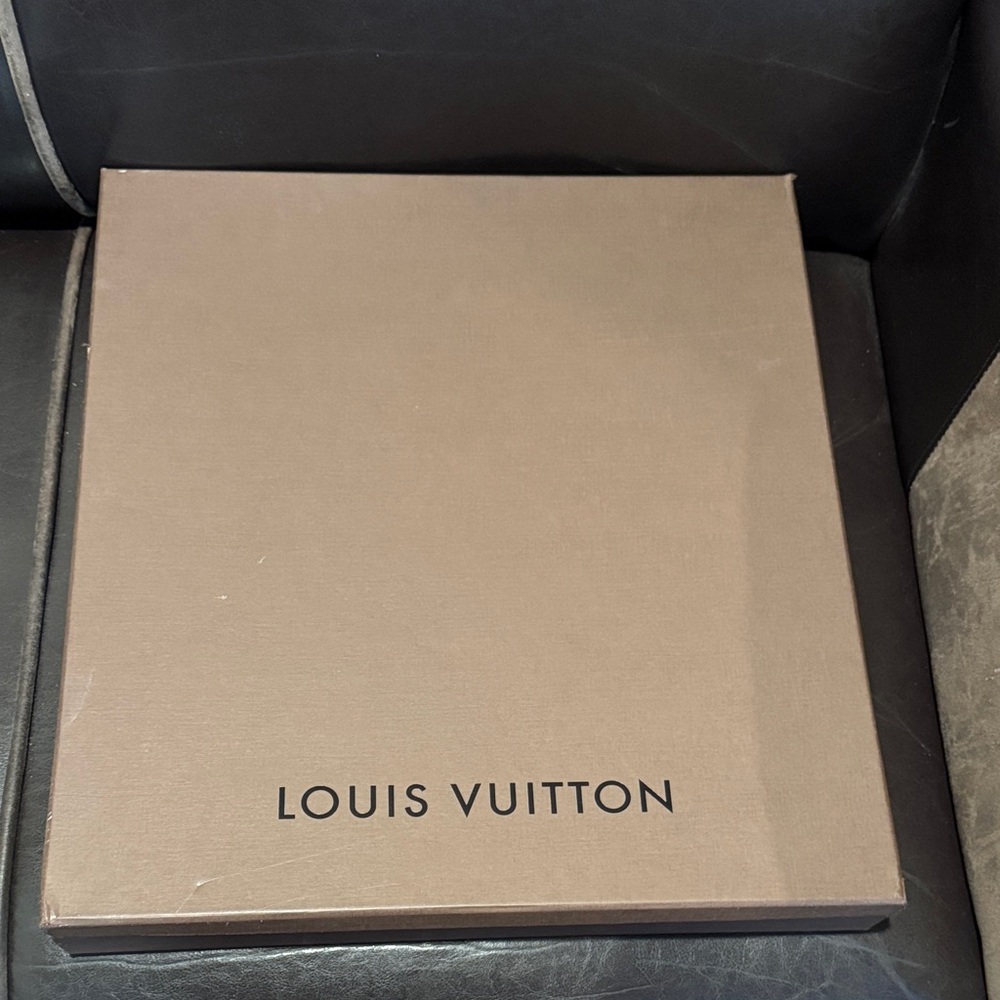 Louis Vuitton Classic Tan Box authentic